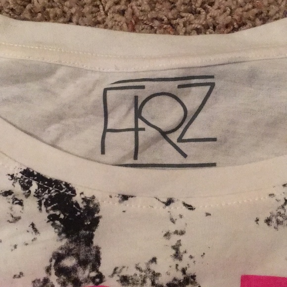 Crop top - Picture 2 of 2